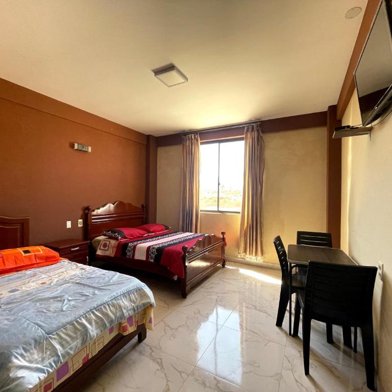 HOSTAL GALO - Habitación Familiar con baño privado - 4