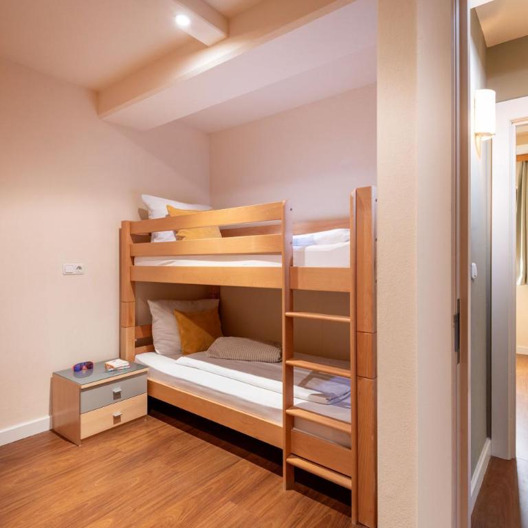 Bergviewhaus Apartments - Familienapartment (2 Erwachsene + 2 Kinder) Polven - 2