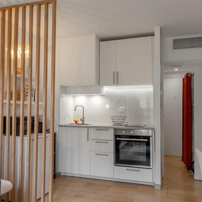 Studio lumineux à 2 mn à pied de la plage - Appartement 1 Chambre - 2