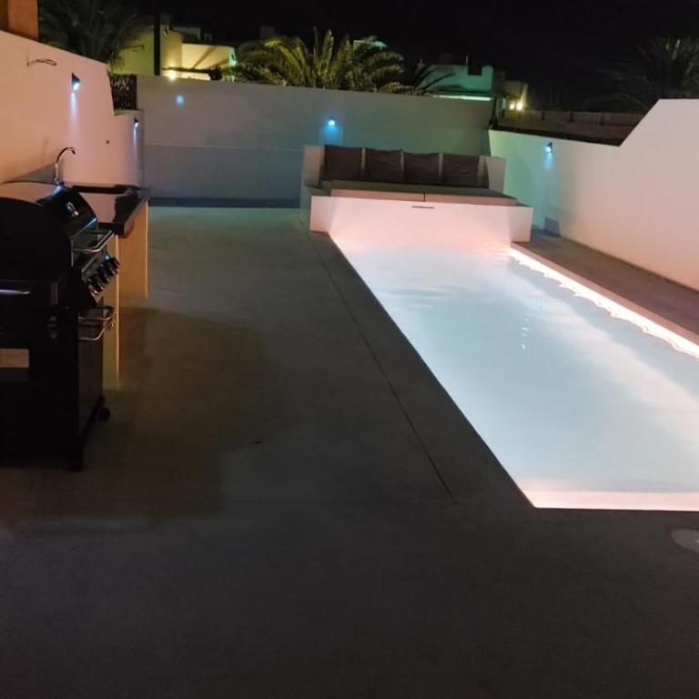 Sun Sea villa-heated pool - Villa con piscina privada - 11