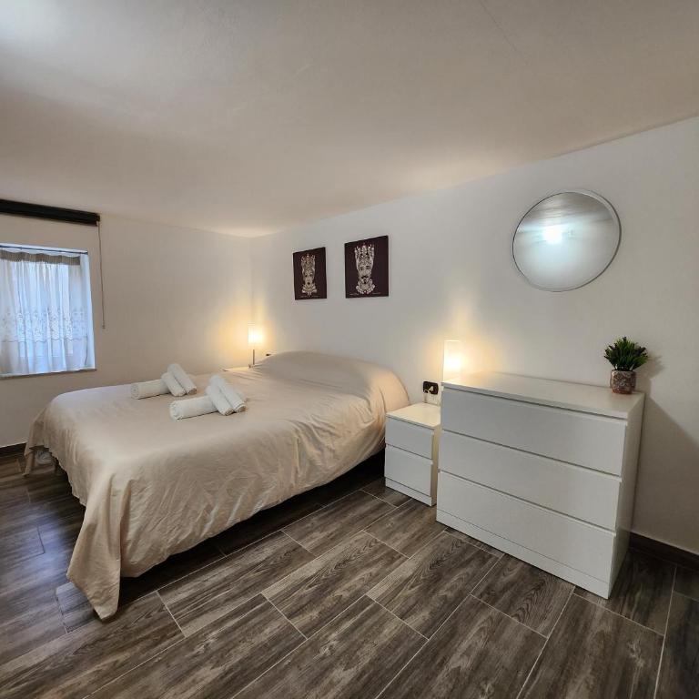 Don Vito's Home, DsG2 Short Lets, 250 mt Metrò - Appartamento con 1 Camera da Letto - 4