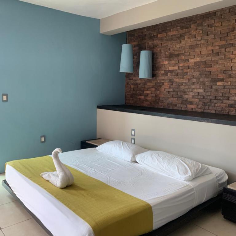 Hotel BLVD - Quadruple Room with Balcony - 13
