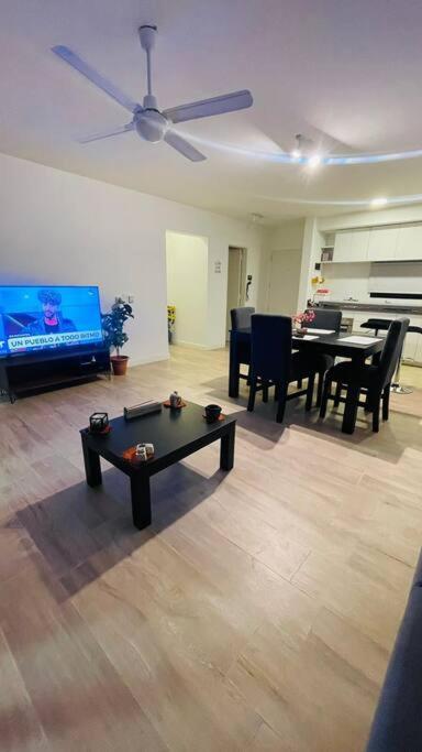 Semi Piso centrico con cochera - Apartamento de 1 dormitorio - 14