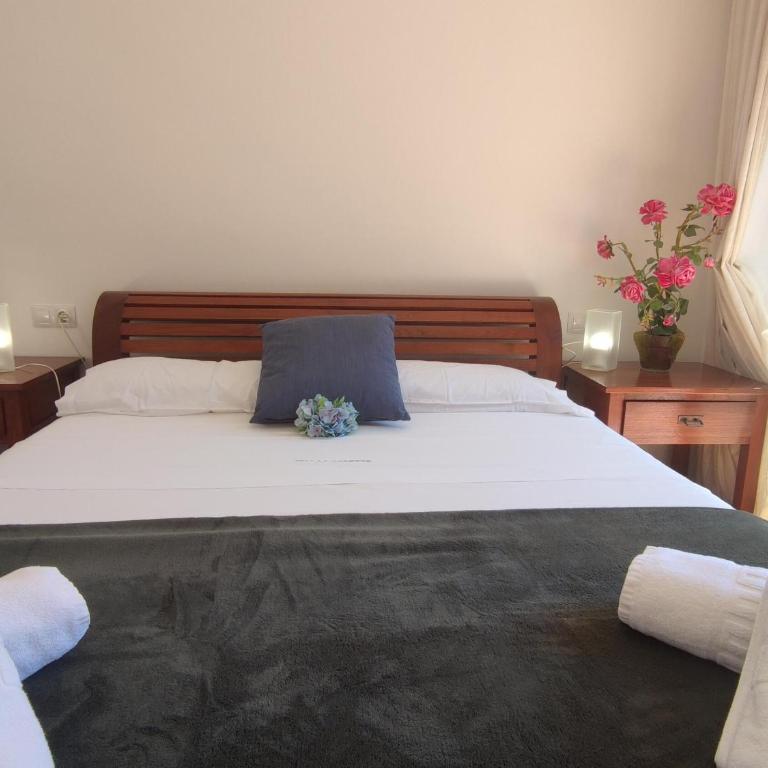 Hermosa Villa en Sant Feliu de Guíxols con Piscina Comunitaria - ES-209-80 - Villa - 10