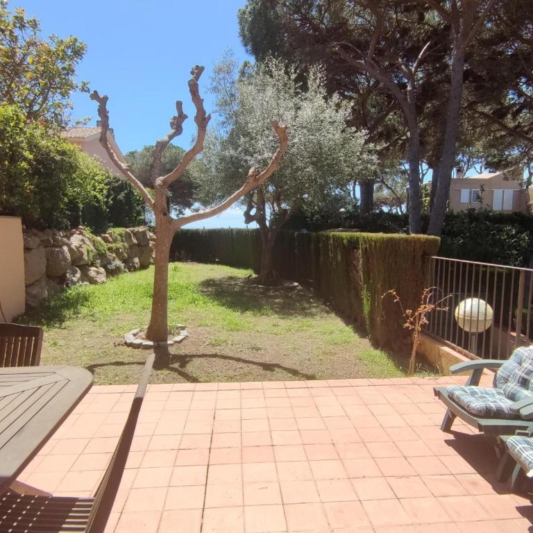 Hermosa Villa en Sant Feliu de Guíxols con Piscina Comunitaria - ES-209-80 - Villa - 27