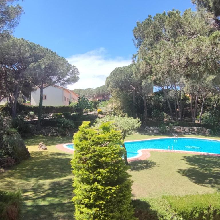 Hermosa Villa en Sant Feliu de Guíxols con Piscina Comunitaria - ES-209-80 - Villa - 31