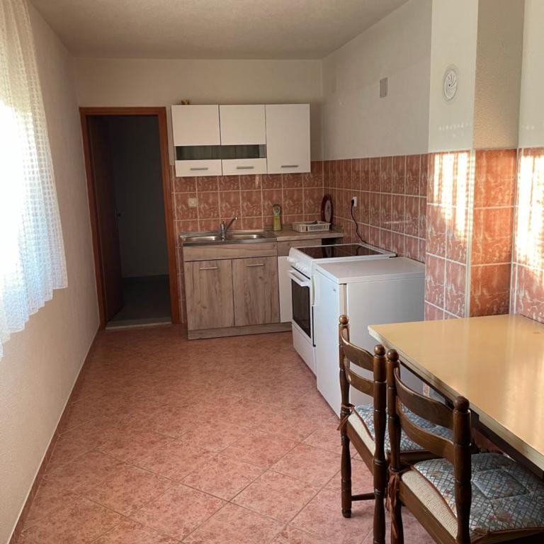 Pišta-pause - Three-Bedroom Apartment - 3