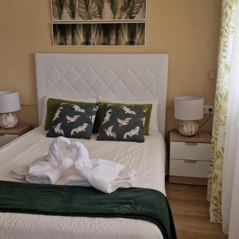 Incredible seafront with sunrise and sunset views - One-Bedroom Apartment - 8