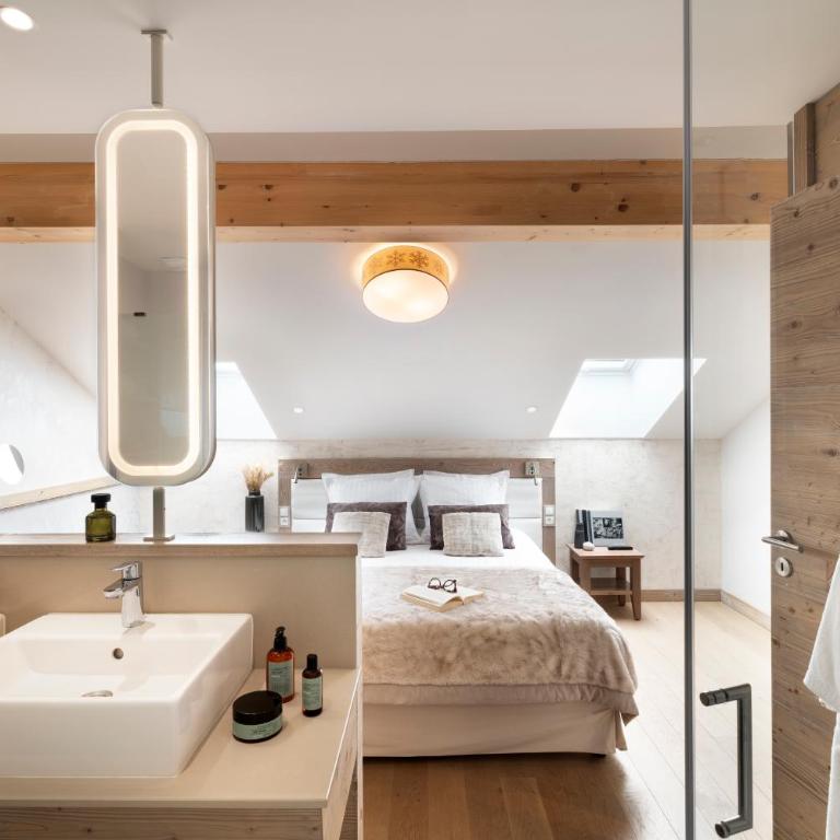 Résidence Pierre & Vacances Premium L'Hévana - Appartement 3 Chambres avec Baignoire d'Hydromassage, Sauna et Cheminée (8 Personnes) - 1