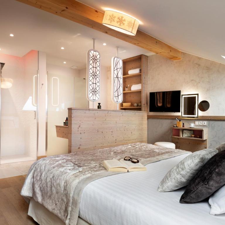 Résidence Pierre & Vacances Premium L'Hévana - Appartement 3 Chambres avec Baignoire d'Hydromassage, Sauna et Cheminée (8 Personnes) - 2