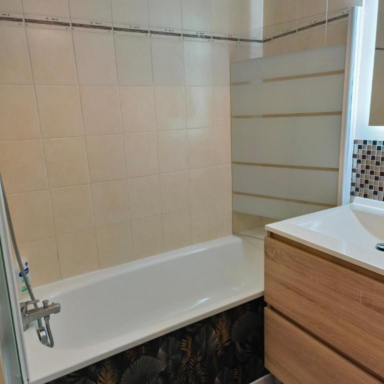 Neuf, calme, 10 minutes du centre de Paris - Apartamento de 2 dormitorios - 37