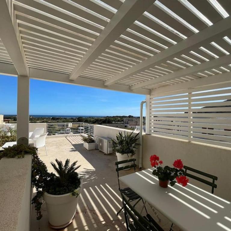 Home BellaVista - Sea View Terrace Steps to Beach - Appartamento con 1 Camera da Letto, Vista Mare e Terrazza - 1