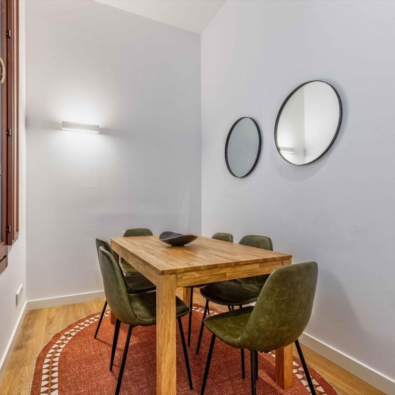 Bellas Artes en Madrid - Two-Bedroom Apartment - 8