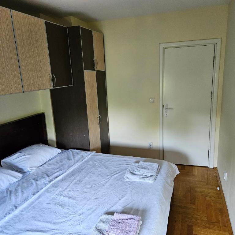 Alex&Buba (FREE private parking) - Apartman sa 2 Spavaće Sobe - 14