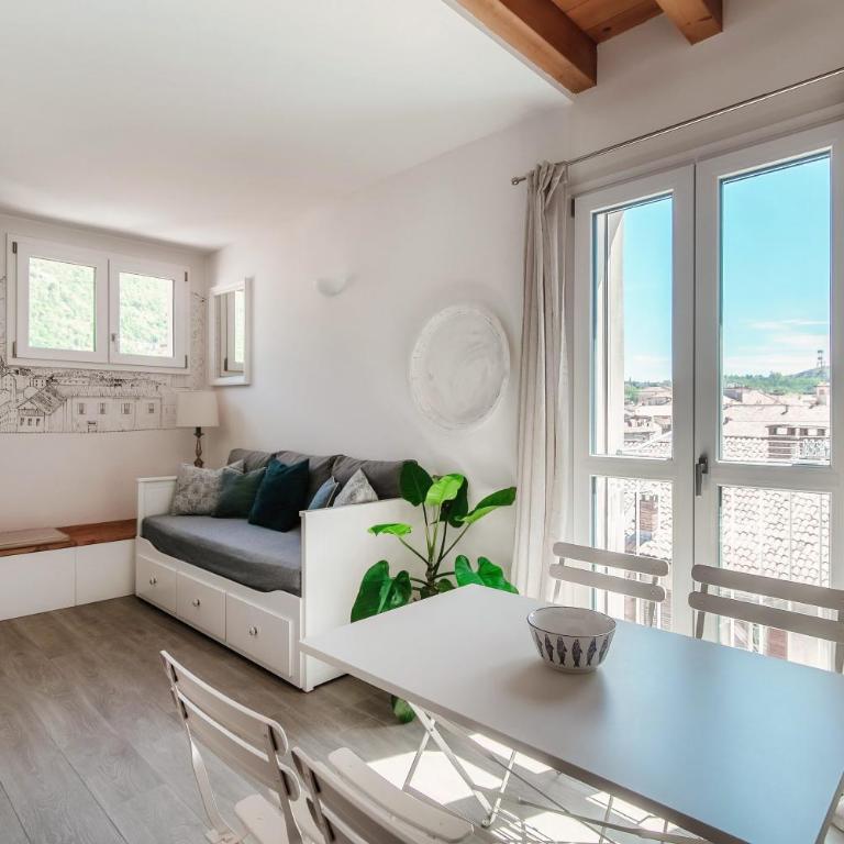 Casa Luna by Quokka 360 - City Centre Stay with Cathedral View - One-Bedroom Apartment - 6