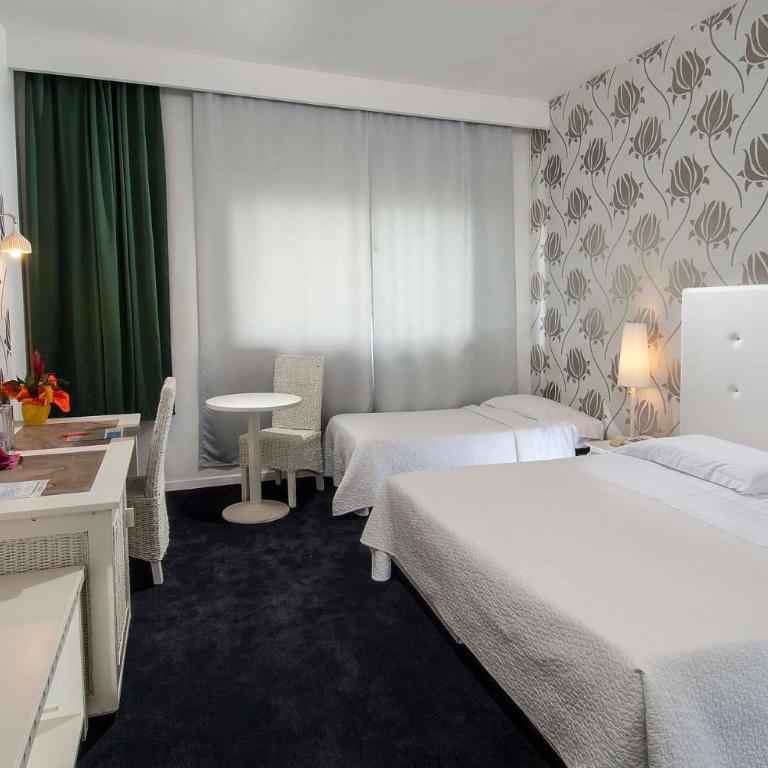Hotel Mediterraneo - Standard Room with Street View - 6