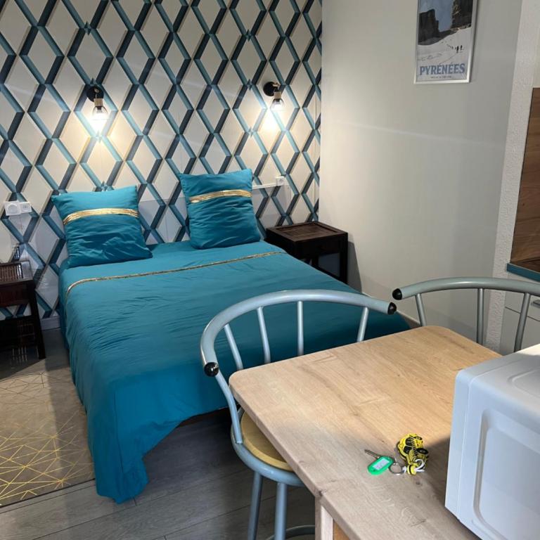 Résidence Selva Appartements à Lourdes proche sanctuaire - Chambre Double avec Salle de Bains Privative - 5