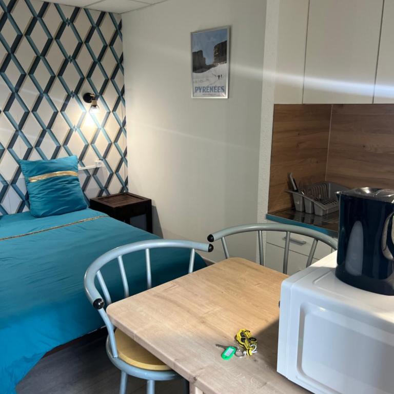 Résidence Selva Appartements à Lourdes proche sanctuaire - Chambre Double avec Salle de Bains Privative - 6