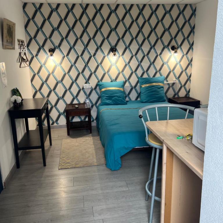 Résidence Selva Appartements à Lourdes proche sanctuaire - Chambre Double avec Salle de Bains Privative - 9