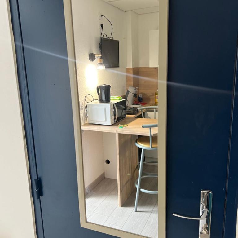 Résidence Selva Appartements à Lourdes proche sanctuaire - Chambre Double avec Salle de Bains Privative - 14