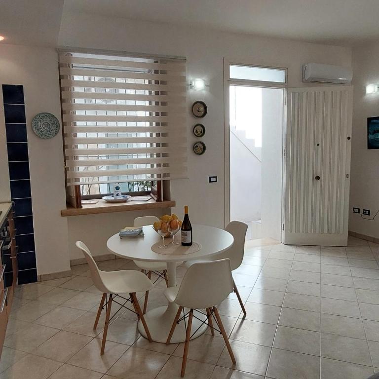 La Casa Di Viola by Holiday World - Appartamento con 2 Camere da Letto - 3
