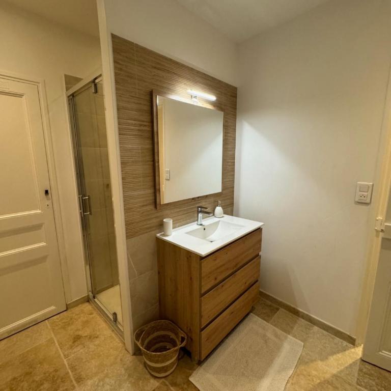 Maison de village rénovée avec vue mer exceptionnelle - Haus mit 2 Schlafzimmern - 18