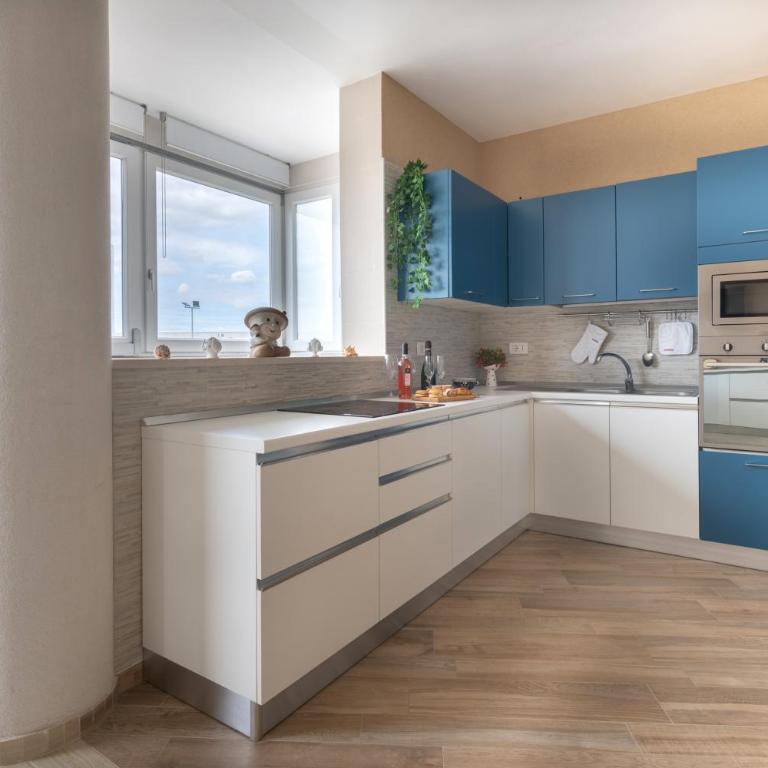 Monopoli Favolosa - Spacious 100mq Apt. w/ Parking - Two-Bedroom Apartment - 18