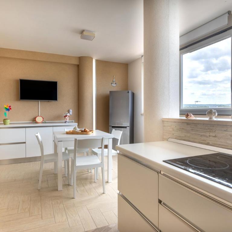 Monopoli Favolosa - Spacious 100mq Apt. w/ Parking - Two-Bedroom Apartment - 26
