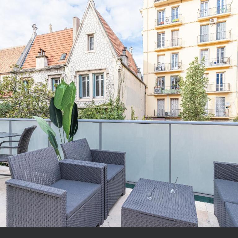Beau deux pièces cozy avec terrasse n11 - Appartement 1 Chambre - 3