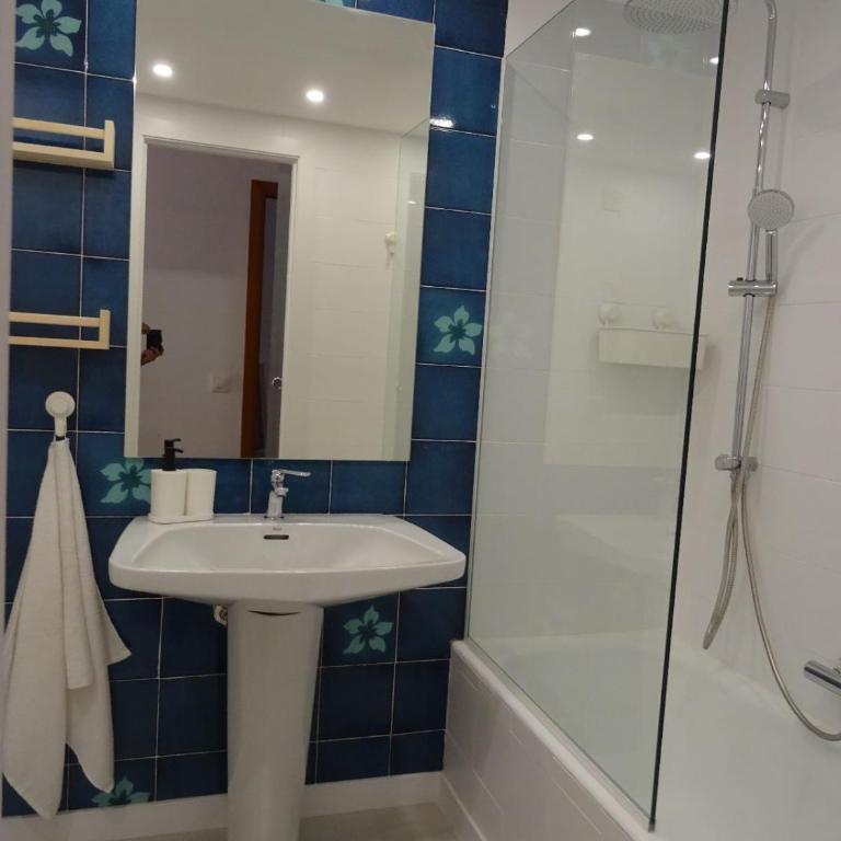 Apartamento La Grava Junto al Mar Wifi 4Habitaciones - Apartamento con vistas al mar - 16