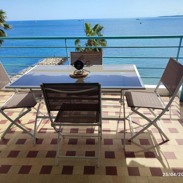 Guillaumont Apartment - Apartment with Sea View - 7