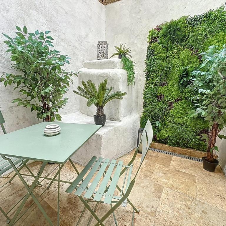 Le Petit Patio - Apartment with Terrace - 2