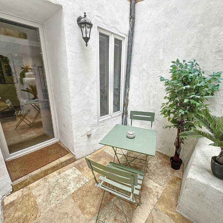 Le Petit Patio - Apartment with Terrace - 28