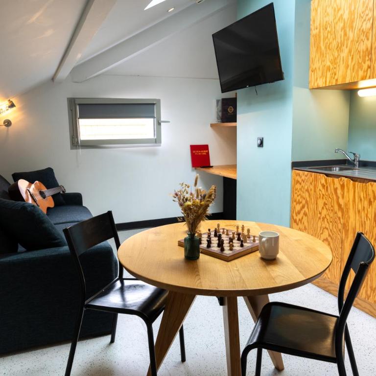 Eklo Hotels Bordeaux Centre Bastide - Eklo Appart 4 personnes - 5