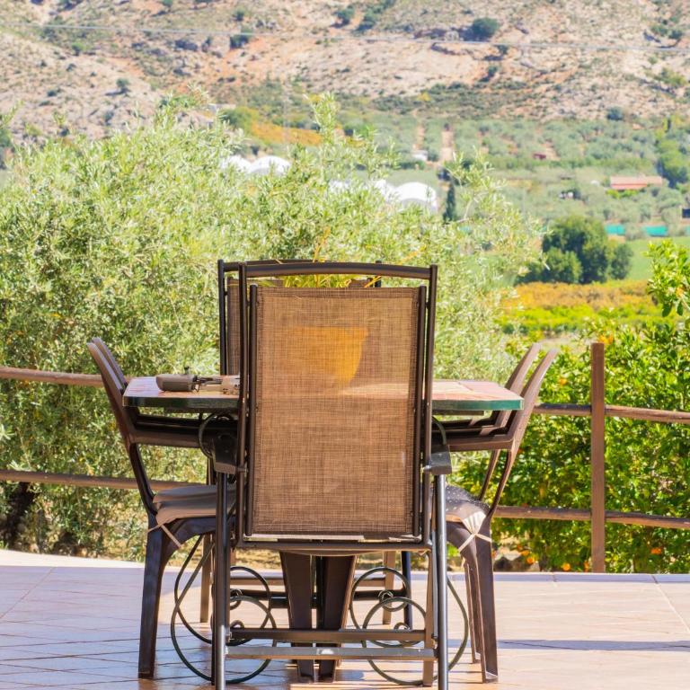 Cubo's Finca Villaverde - Two-Bedroom House - 50