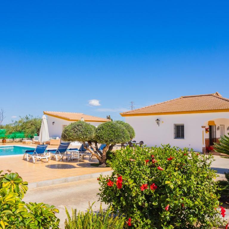 Cubo's Finca Villaverde - Two-Bedroom House - 38