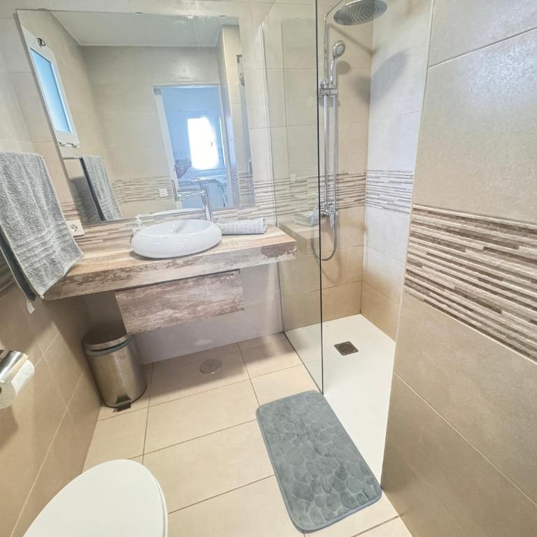 Las Mimosas Beach Sol - One-Bedroom Apartment - 32