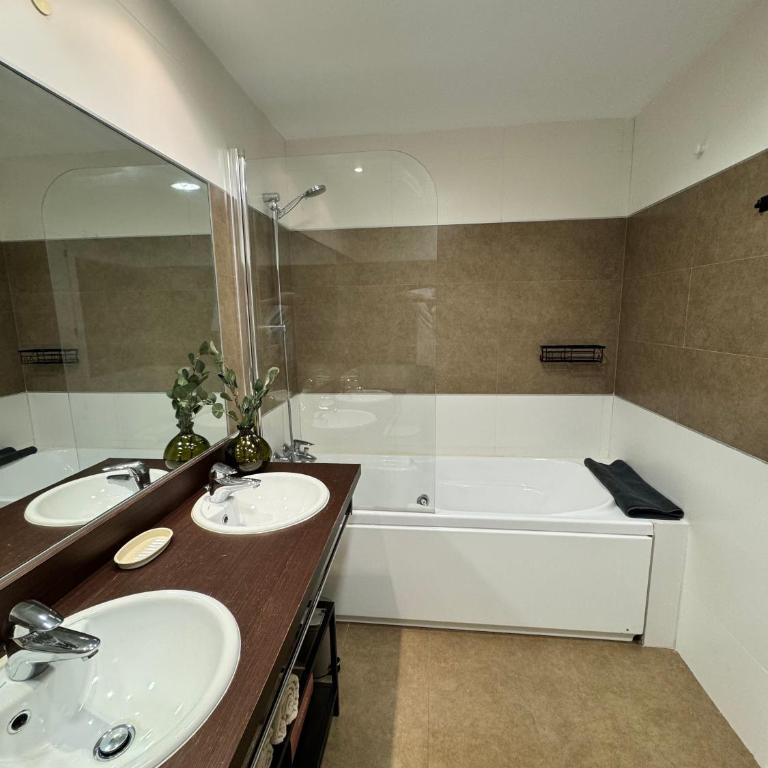 Piso de lujo totalmente equipado a estrenar para 6 - Two-Bedroom Apartment - 11