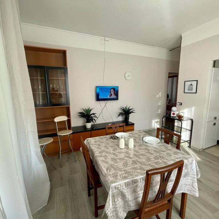 Easy House appartamento centro - Two-Bedroom Apartment - 17