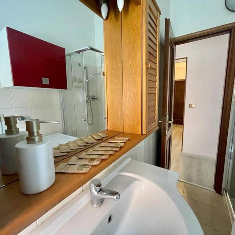 Easy House appartamento centro - Two-Bedroom Apartment - 18