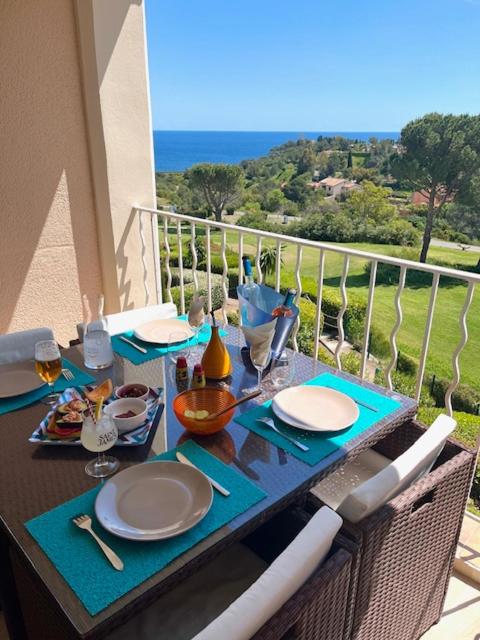 Superbe duplex T3 climatisé avec Terrasse et Solarium, magnifique vue Mer et Golf - Apartment mit 2 Schlafzimmern - 7