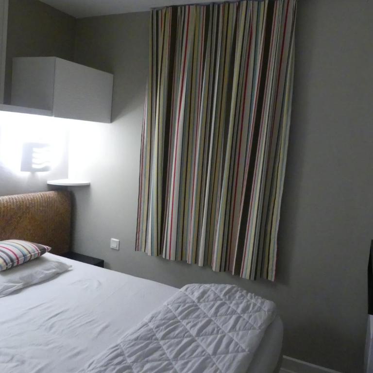 Appart 4 pers av balcon-parking gratuit-piscine int chauffée court tennis-ménage compris - Appartement 1 Chambre - 20