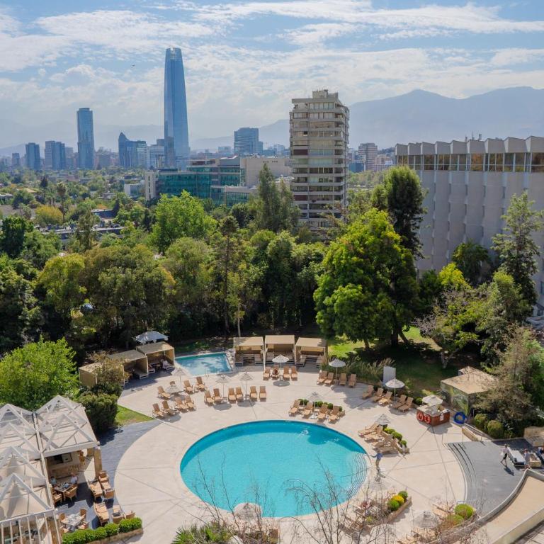 Sheraton Santiago Hotel & Convention Center - Habitación Doble Clásica con vistas a la piscina - 2 camas - 2