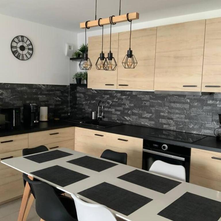 Logement cosy climatisé avec parking - Appartamento con 2 Camere da Letto - 11