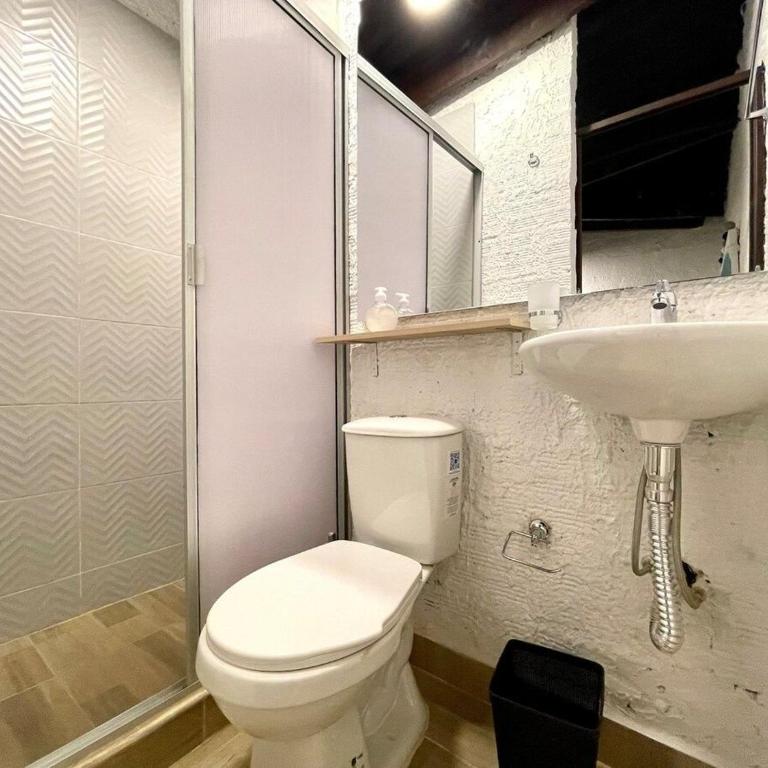Súper Apartamento central en Casa Colonial Bogotá - Apartamento - 8