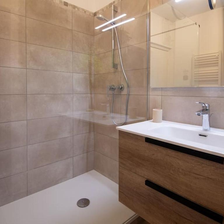 Un Cocon Au Cœur d'Avignon Logement - One-Bedroom Apartment - 18