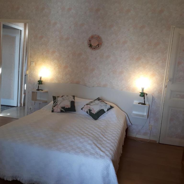 MAISON 6 personnes 80M2 ENTRE LES CALANQUES DU MUGEL ET FIGUEROLLES - Maison 3 Chambres - 12