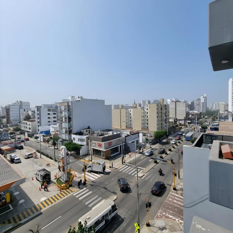 Acogedor 2BR Miraflores - Tovar - Two-Bedroom Apartment - 70