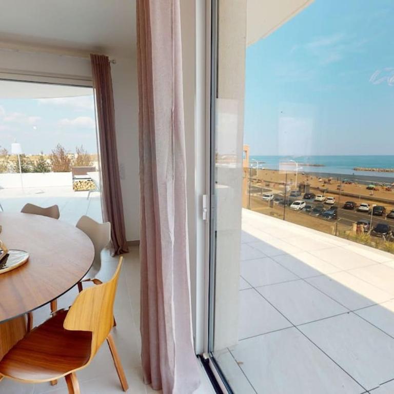Spendide appartement tout confort, Résidence Archipel T4 en bord de plage, avec grande terrasse aménagée,spa et parking privé - Three-Bedroom Apartment with Sea View - 4
