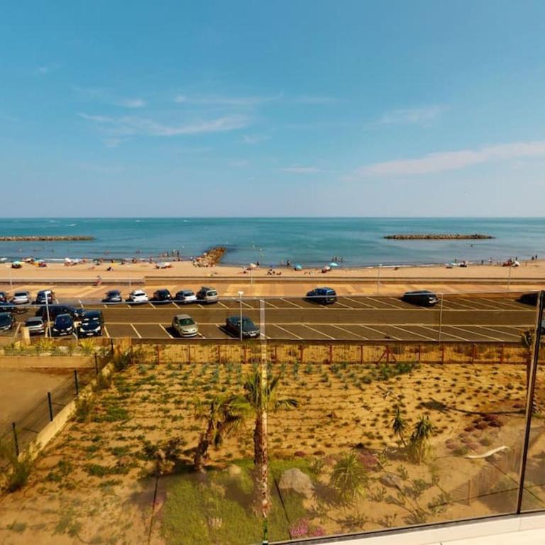 Spendide appartement tout confort, Résidence Archipel T4 en bord de plage, avec grande terrasse aménagée,spa et parking privé - Three-Bedroom Apartment with Sea View - 8